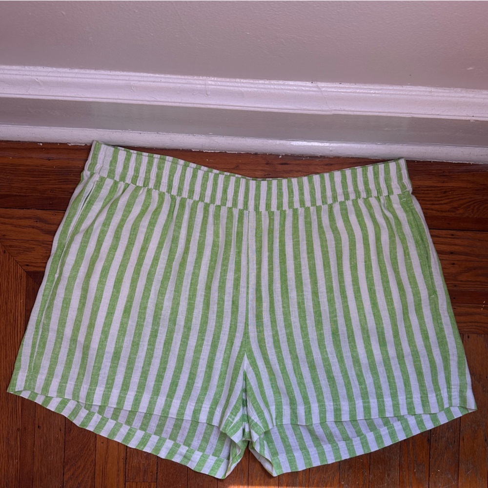 Old Navy Light Green and White Striped Women's Shorts - Picture 9 of 13